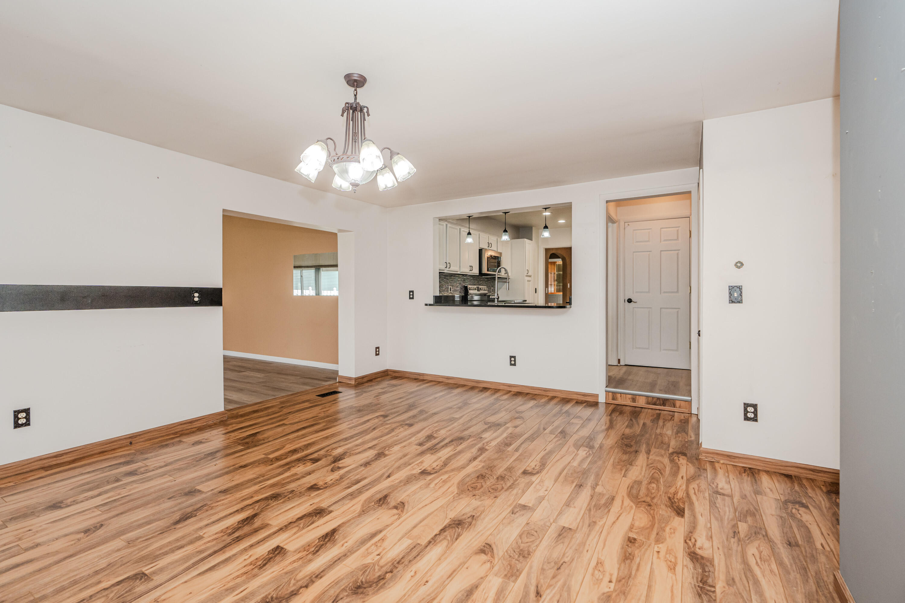 4476 Dublin Road Burton, MI 48529 - Photo 14 of 50 052_98