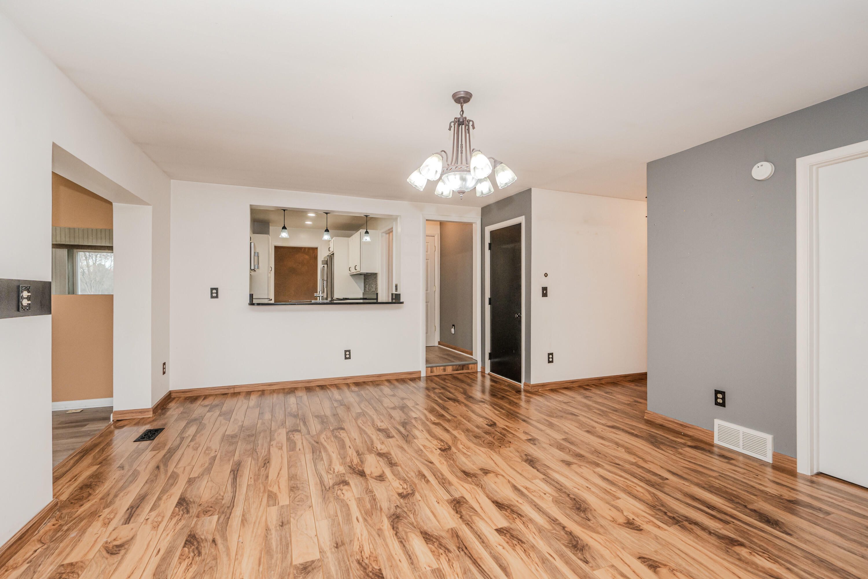4476 Dublin Road Burton, MI 48529 - Photo 15 of 50 053_93