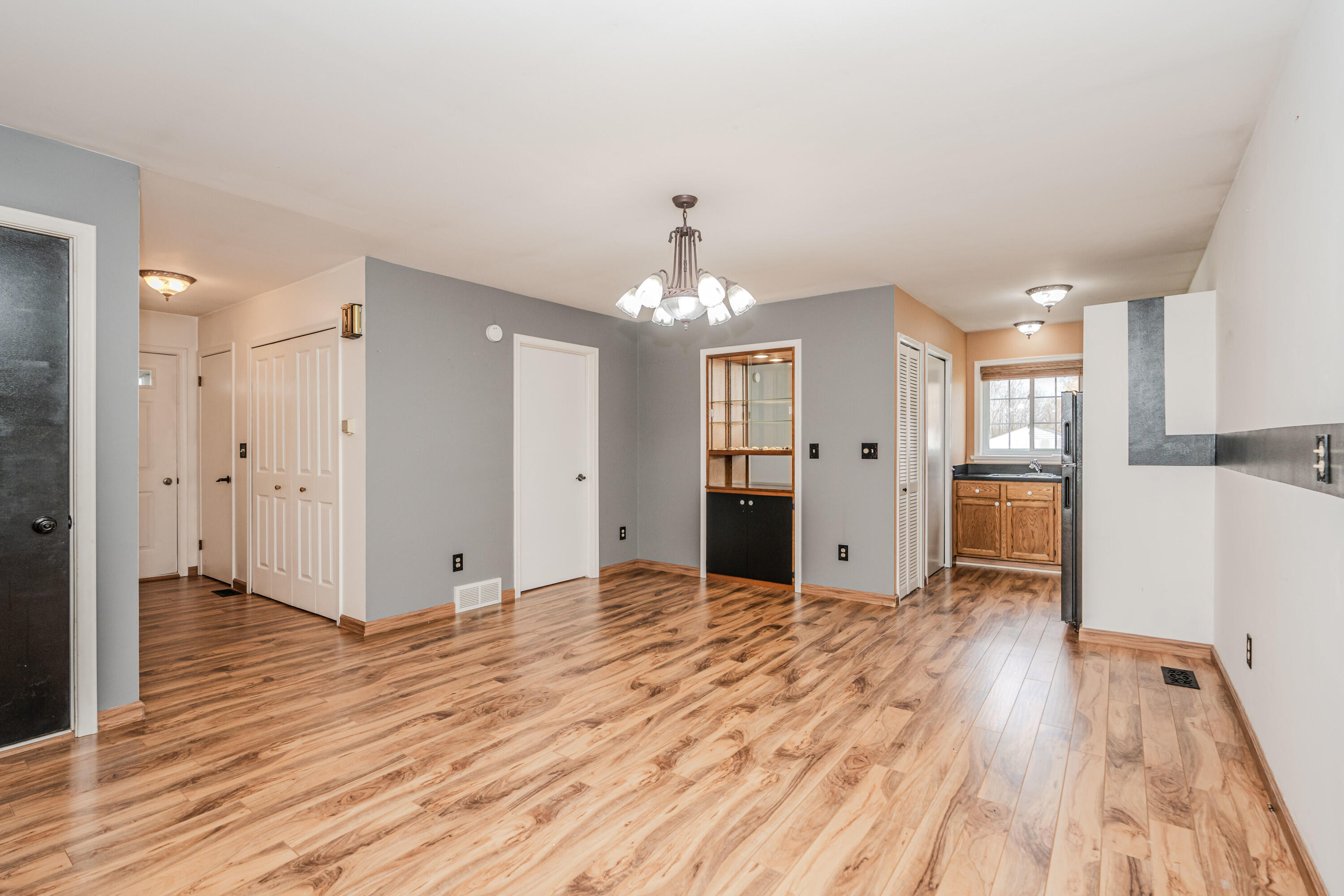 4476 Dublin Road Burton, MI 48529 - Photo 16 of 50 055_95