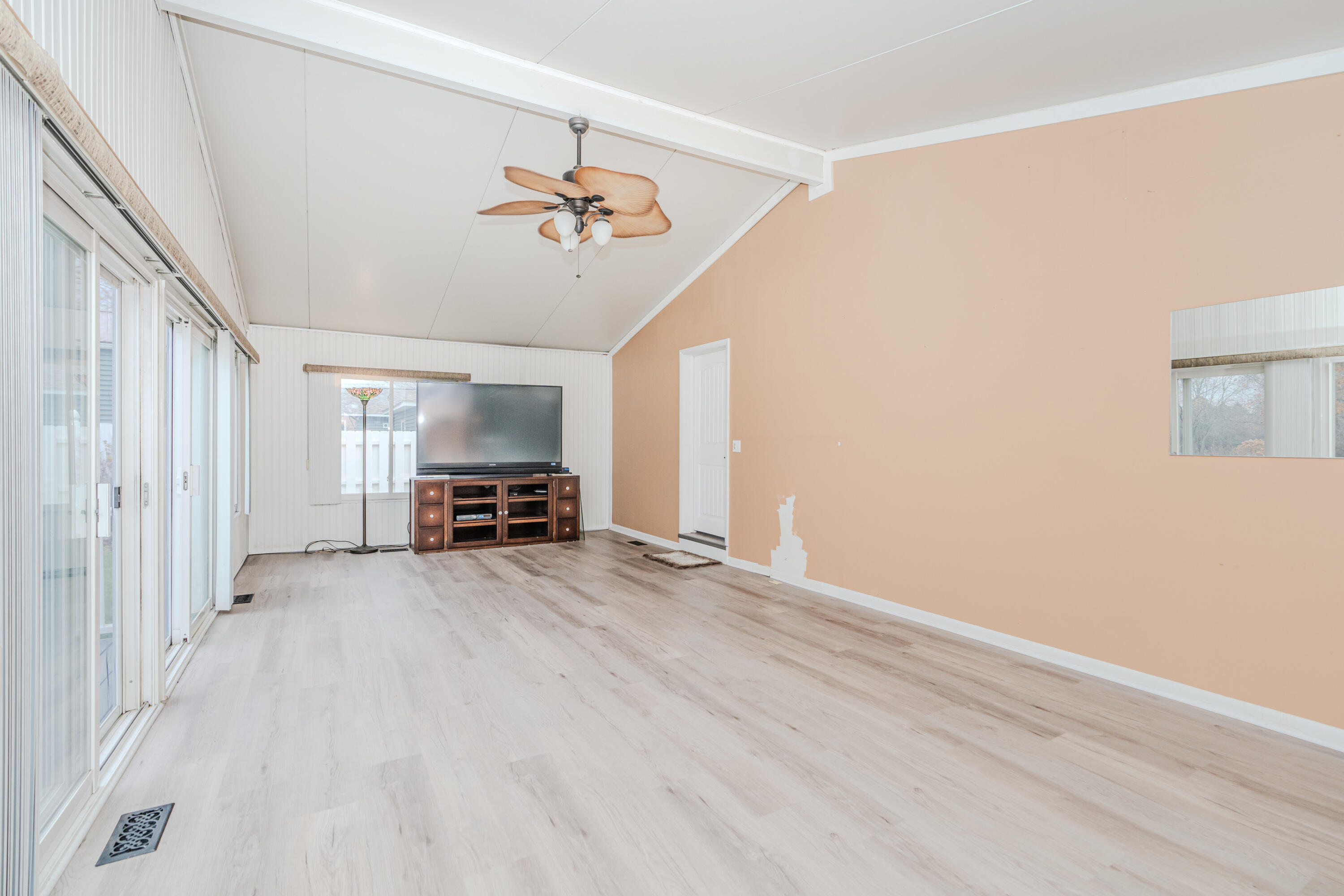 4476 Dublin Road Burton, MI 48529 - Photo 24 of 50 071_115