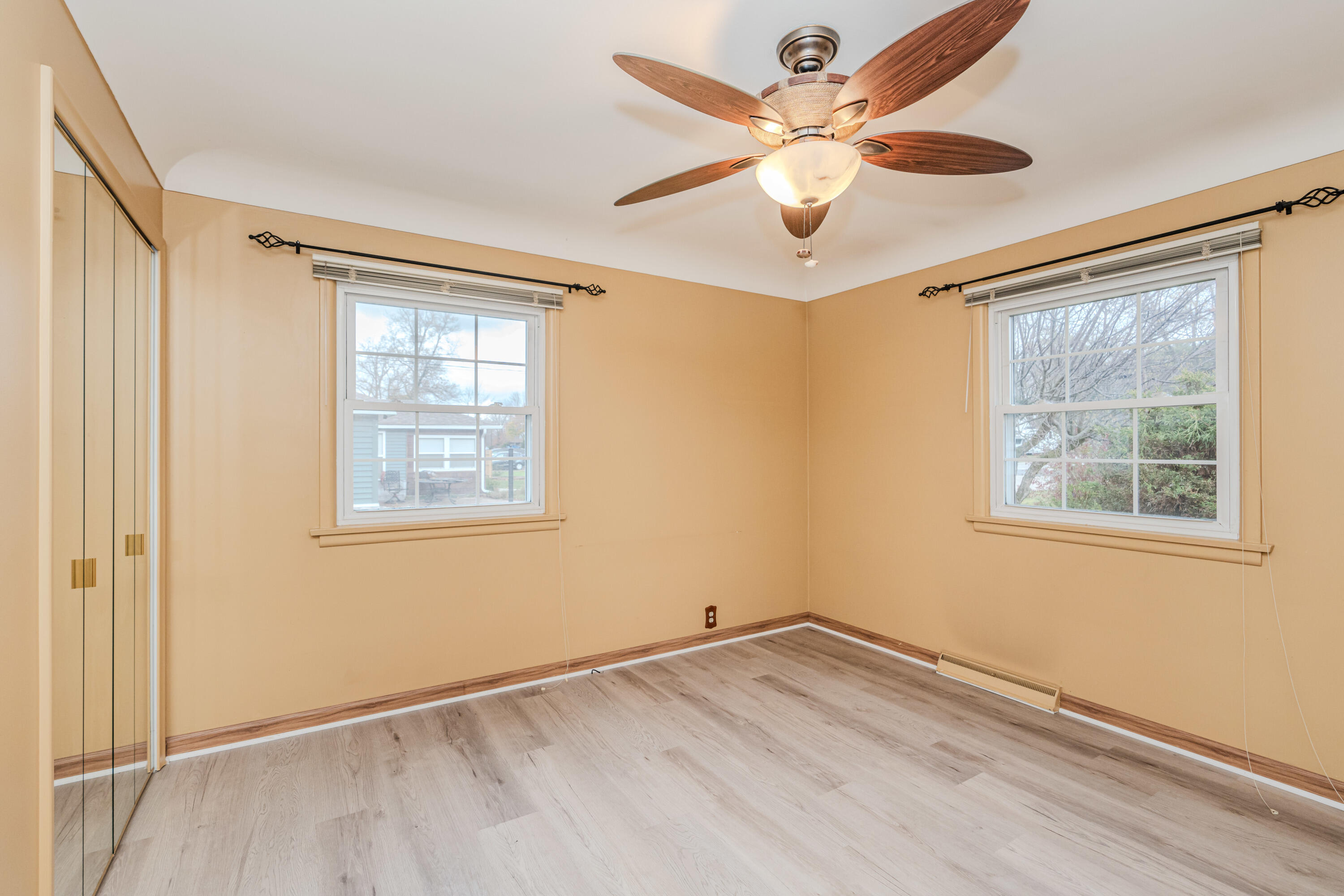 4476 Dublin Road Burton, MI 48529 - Photo 25 of 50 077_126