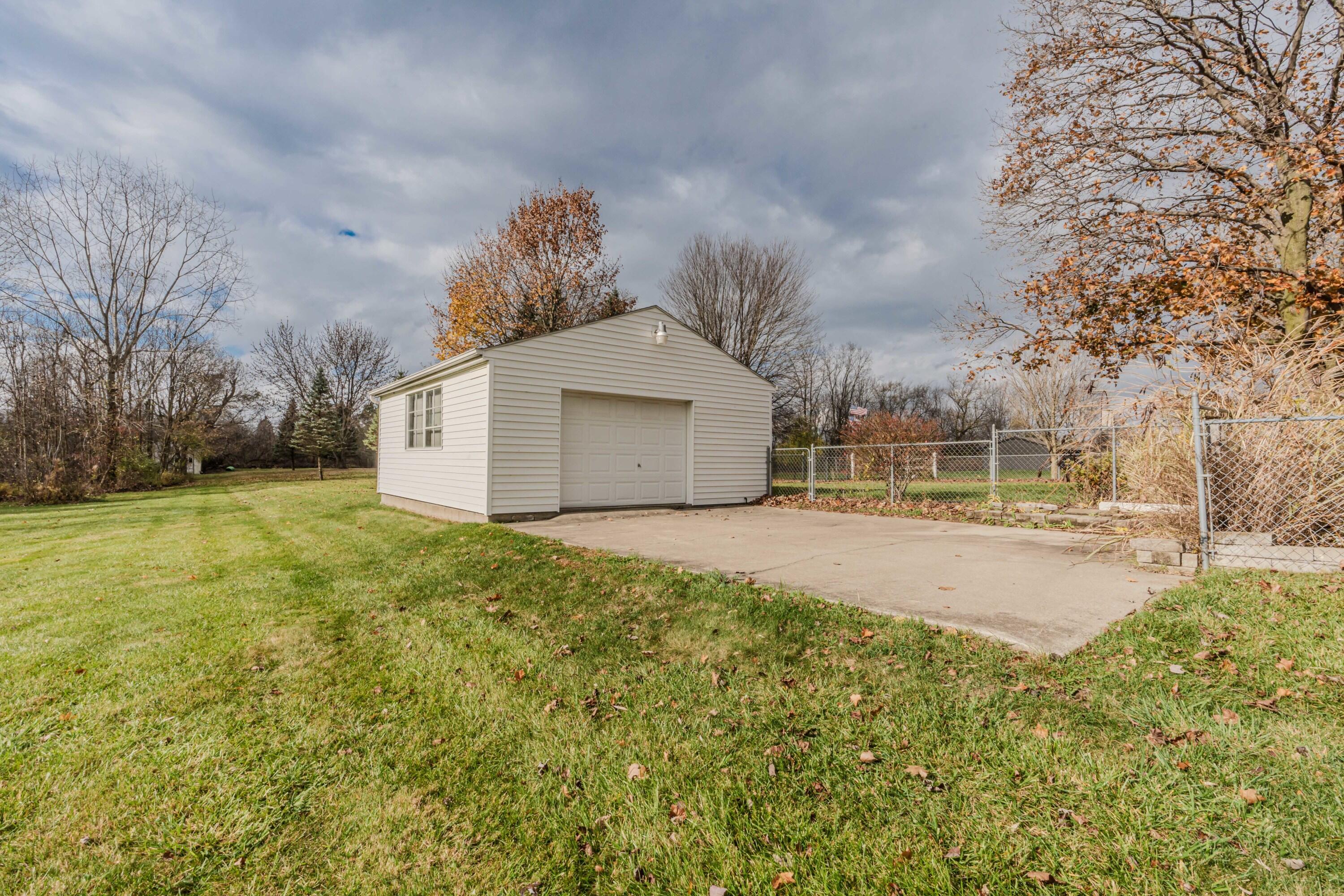 4476 Dublin Road Burton, MI 48529 - Photo 42 of 50 030_71