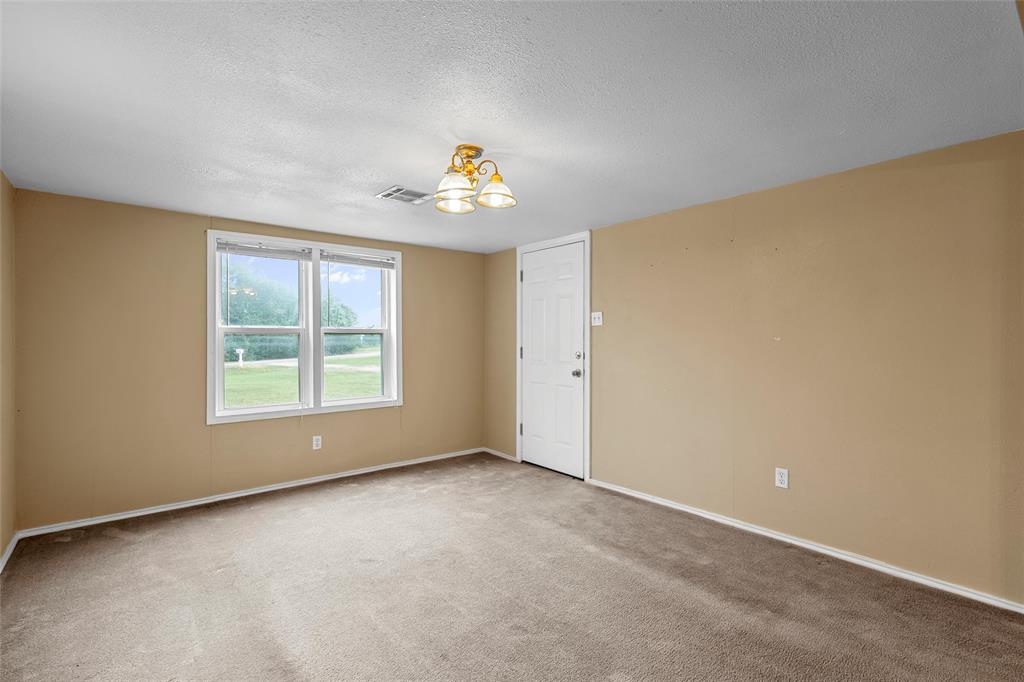 4704 Williams Road Bellmead, TX 76705 - Photo 13 of 32