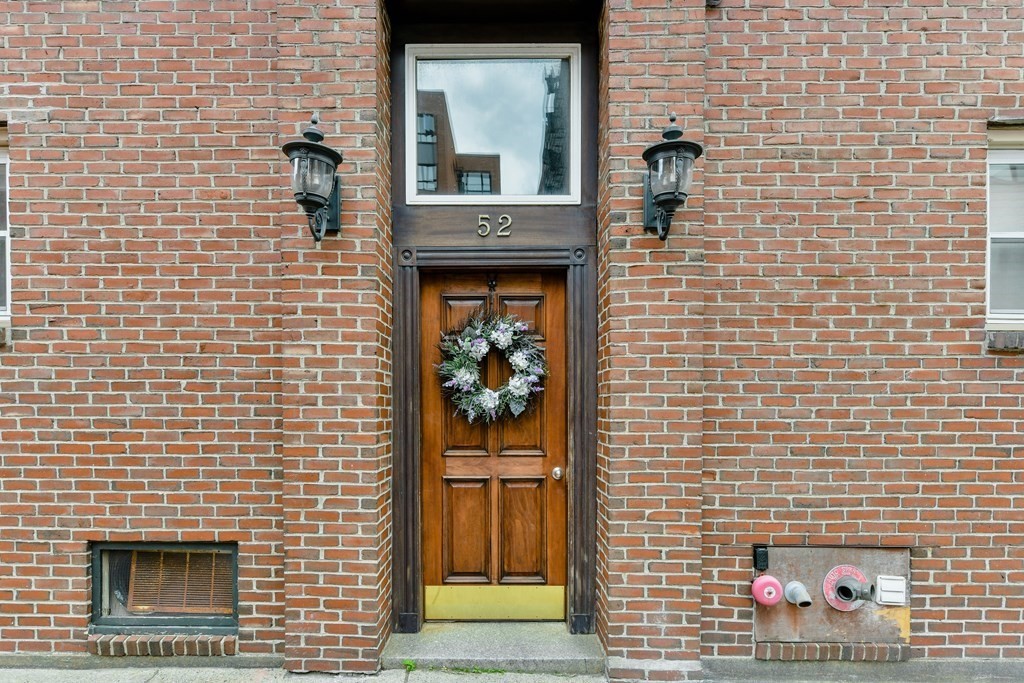 7 Stillman Place, Unit 10 Boston, MA 02113 - Photo 16 of 19
