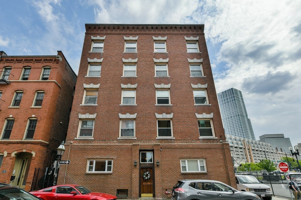 7 Stillman Place, Unit 10 Boston, MA 02113 - Photo 17 of 19