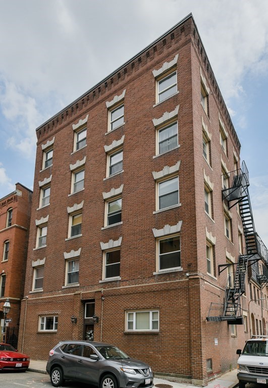 7 Stillman Place, Unit 10 Boston, MA 02113 - Photo 19 of 19