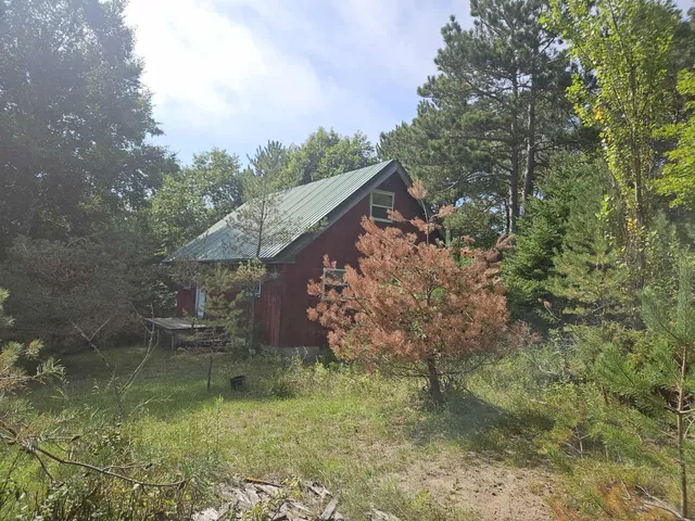 $330,000 | 928 Pilgrim Highway, Frankfort, MI 49635