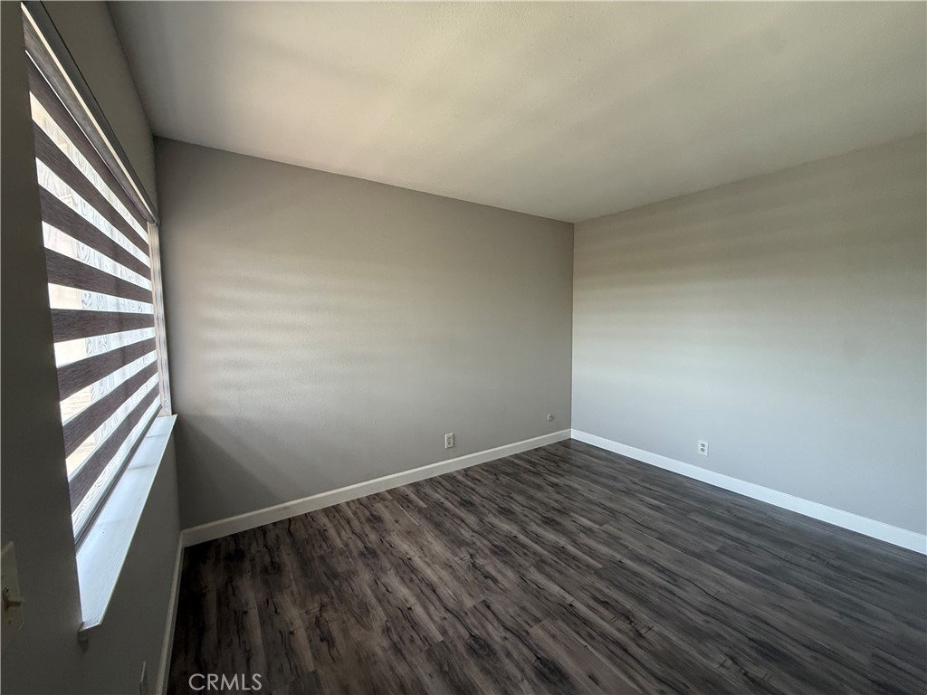 2201 Cheyenne Way, Unit 125 Fullerton, CA 92833 - Photo 19 of 30 a view of an empty room and a window