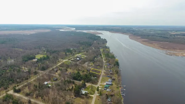 $10,000 | Lot 11 Lakeshore, Montello, WI 53949