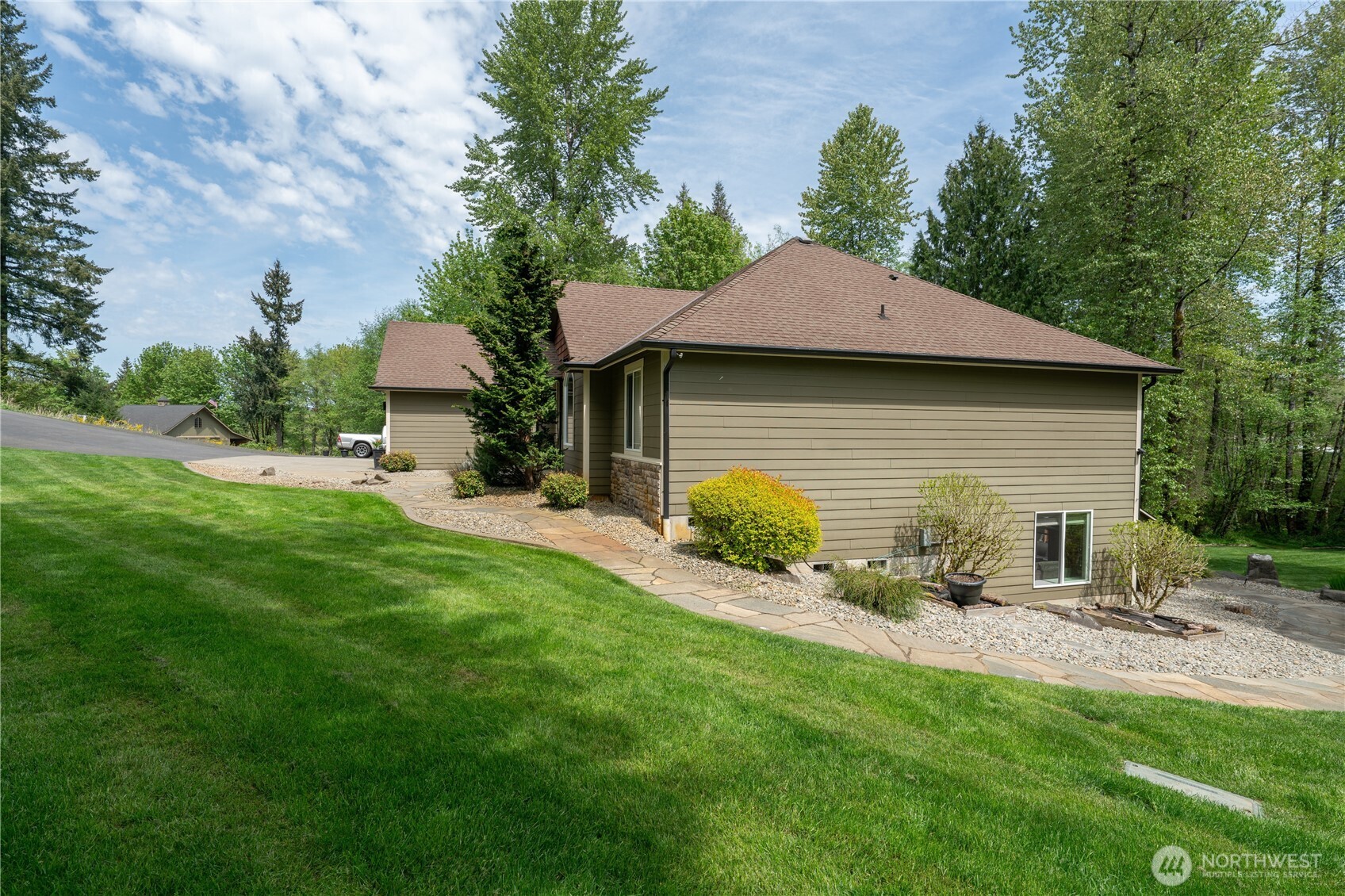 6031 139th Lane Southwest Rochester, WA 98579 - Photo 28 of 40