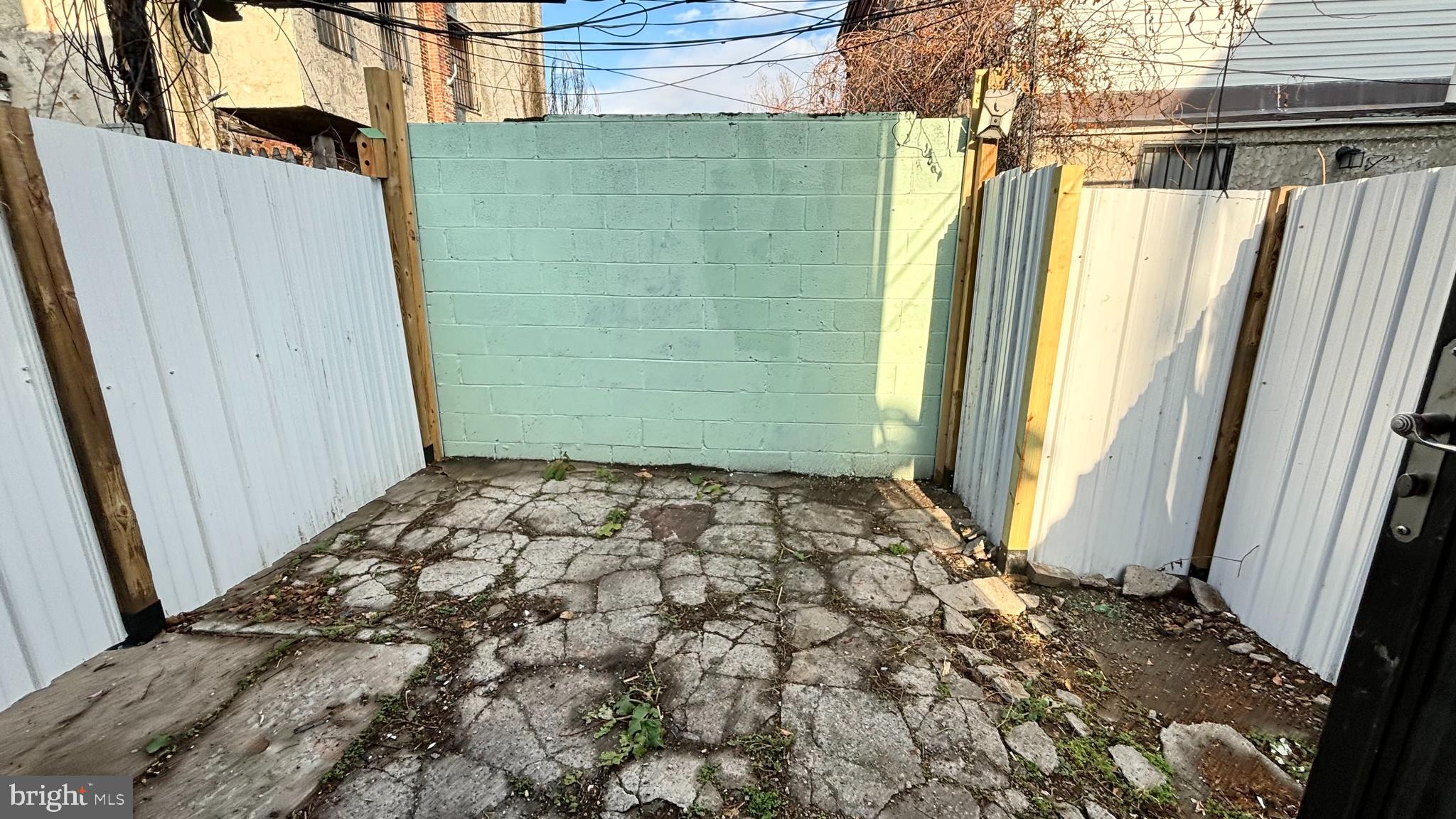 2041 East Cambria Street Philadelphia, PA 19134 - Photo 9 of 9