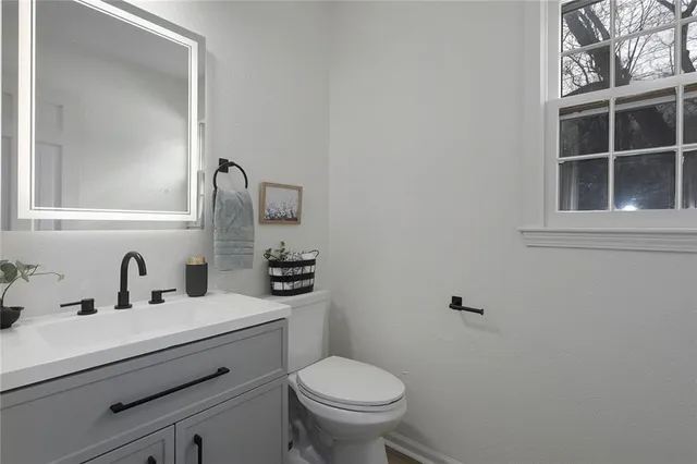 $425,000 | 3502 Northwest Alpine Court, Lee's Summit, MO 64064