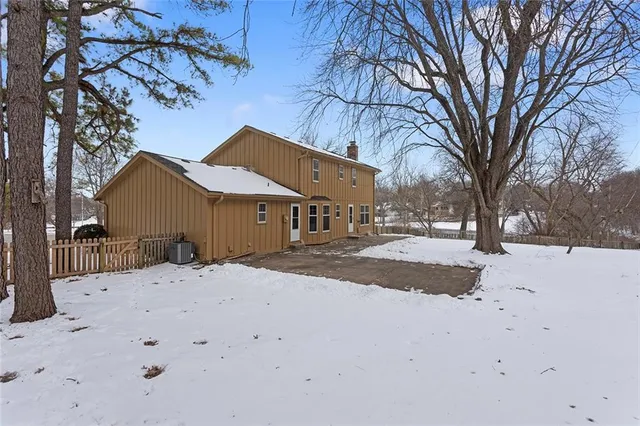 $425,000 | 3502 Northwest Alpine Court, Lee's Summit, MO 64064