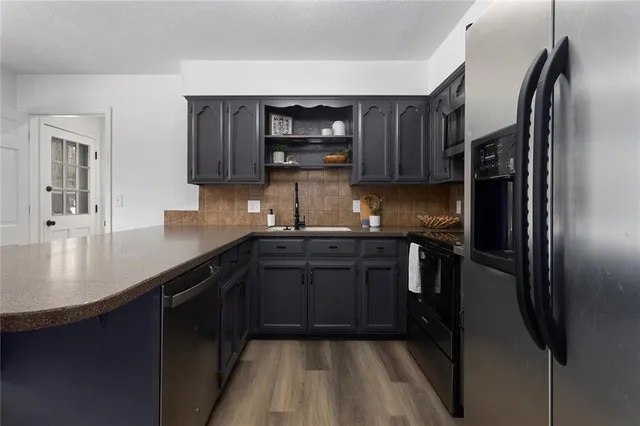 $425,000 | 3502 Northwest Alpine Court, Lee's Summit, MO 64064