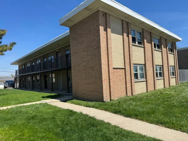 $1,250 | 5508 West 55th Street, Unit 1, Chicago, IL 60638