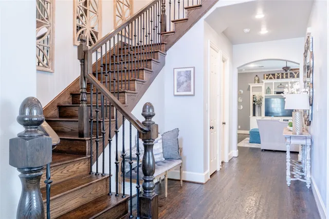 $1,050,000 | 6 Rhapsody Bend Drive, The Woodlands, TX 77382