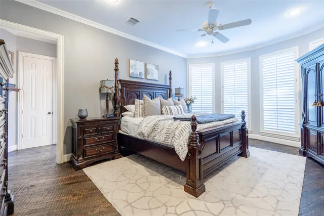 $1,050,000 | 6 Rhapsody Bend Drive, The Woodlands, TX 77382