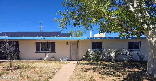$1,300 | 157 School Drive, Sierra Vista, AZ 85635