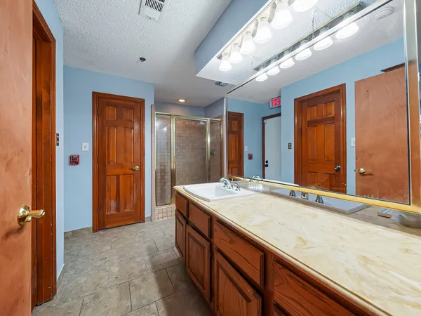 $575,000 | 510 Enchanted Hollow Drive, Spring, TX 77388