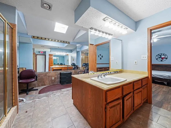 $575,000 | 510 Enchanted Hollow Drive, Spring, TX 77388