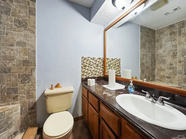 $575,000 | 510 Enchanted Hollow Drive, Spring, TX 77388