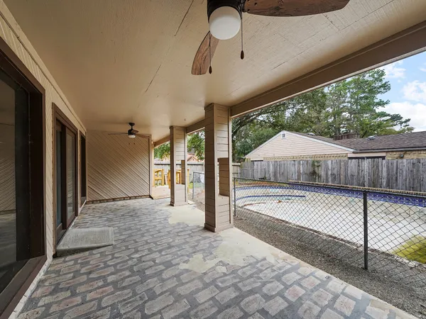 $575,000 | 510 Enchanted Hollow Drive, Spring, TX 77388