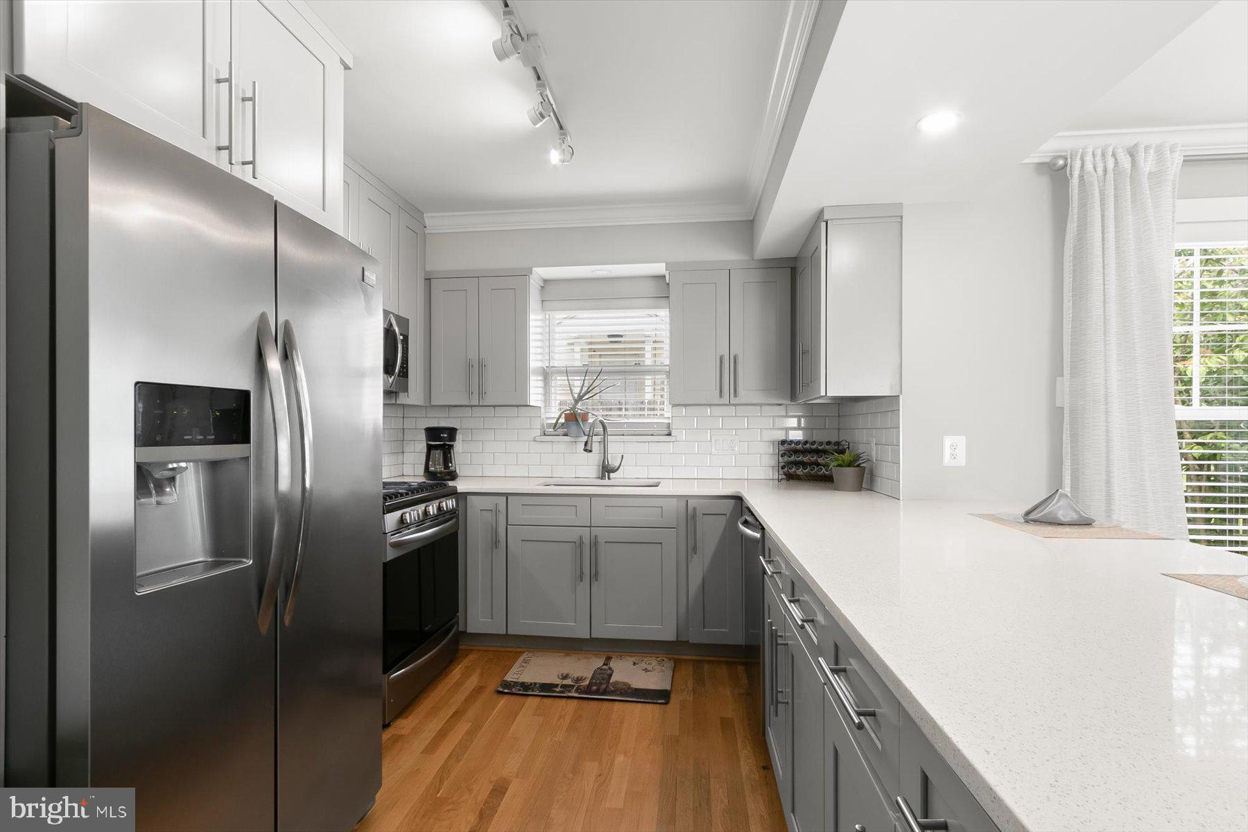 513 Gilmoure Drive Silver Spring, MD 20901 - Photo 14 of 60 Kitchen
