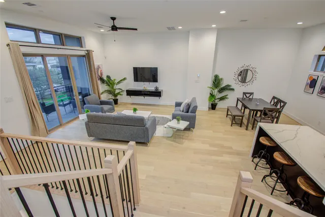 $3,750 | 2315 Sherwin Street, Houston, TX 77007