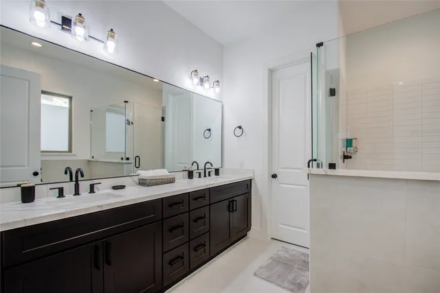 $3,750 | 2315 Sherwin Street, Houston, TX 77007