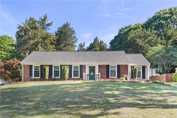 $299,000 | 960 Foxhall Drive, Winston-Salem, NC 27106