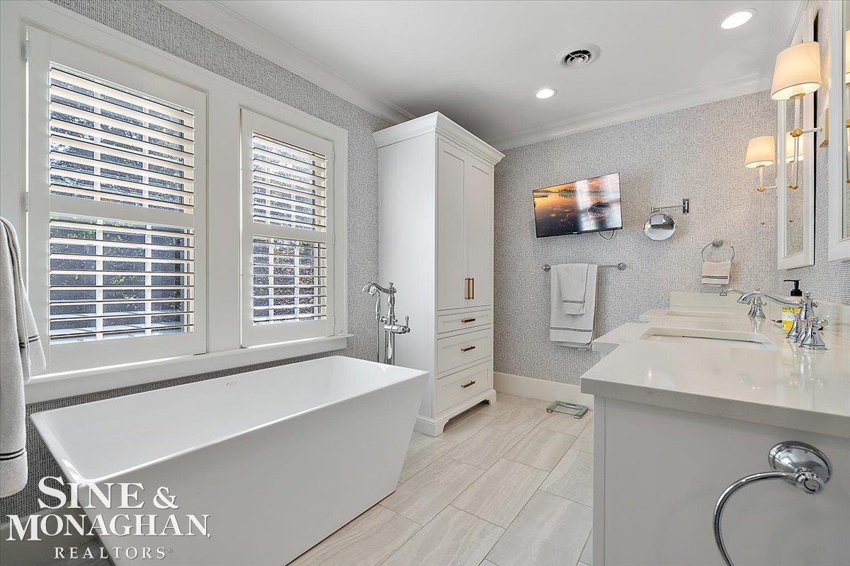 870 Washington Road Grosse Pointe, MI 48230 - Photo 30 of 52 50187239-751ac3ef-072b-48f8-abdf-7ddaaec137f1.JPG