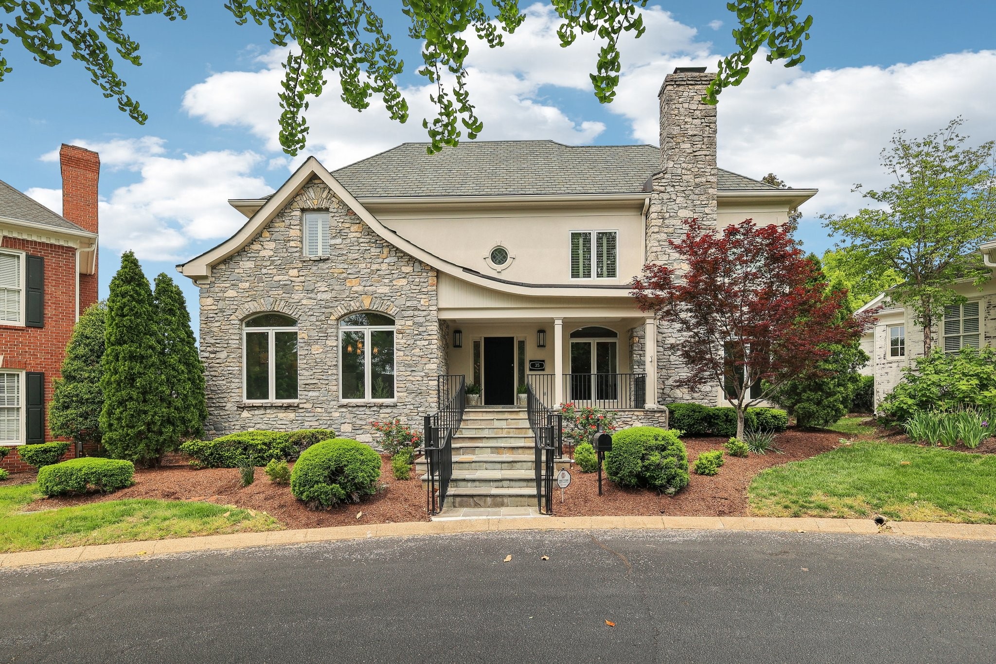 35 Erwin Court Nashville, TN 37205 - Photo 3 of 89