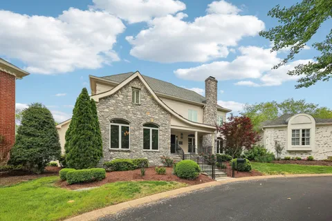 $1,340,000 | 35 Erwin Court, Nashville, TN 37205