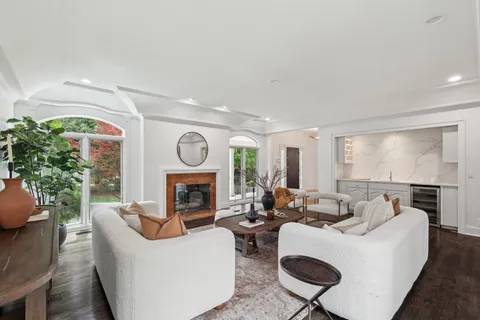 $1,340,000 | 35 Erwin Court, Nashville, TN 37205