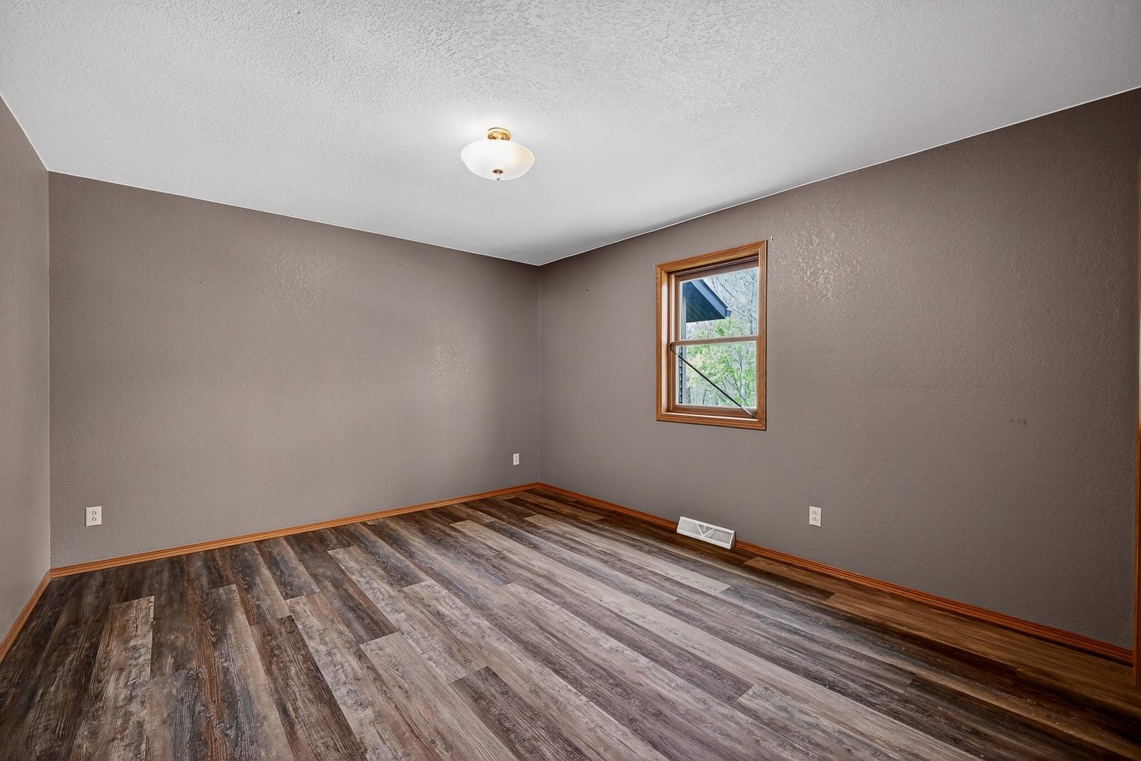 4800 Cub Hollow Road Gratiot, WI 53541 - Photo 25 of 85