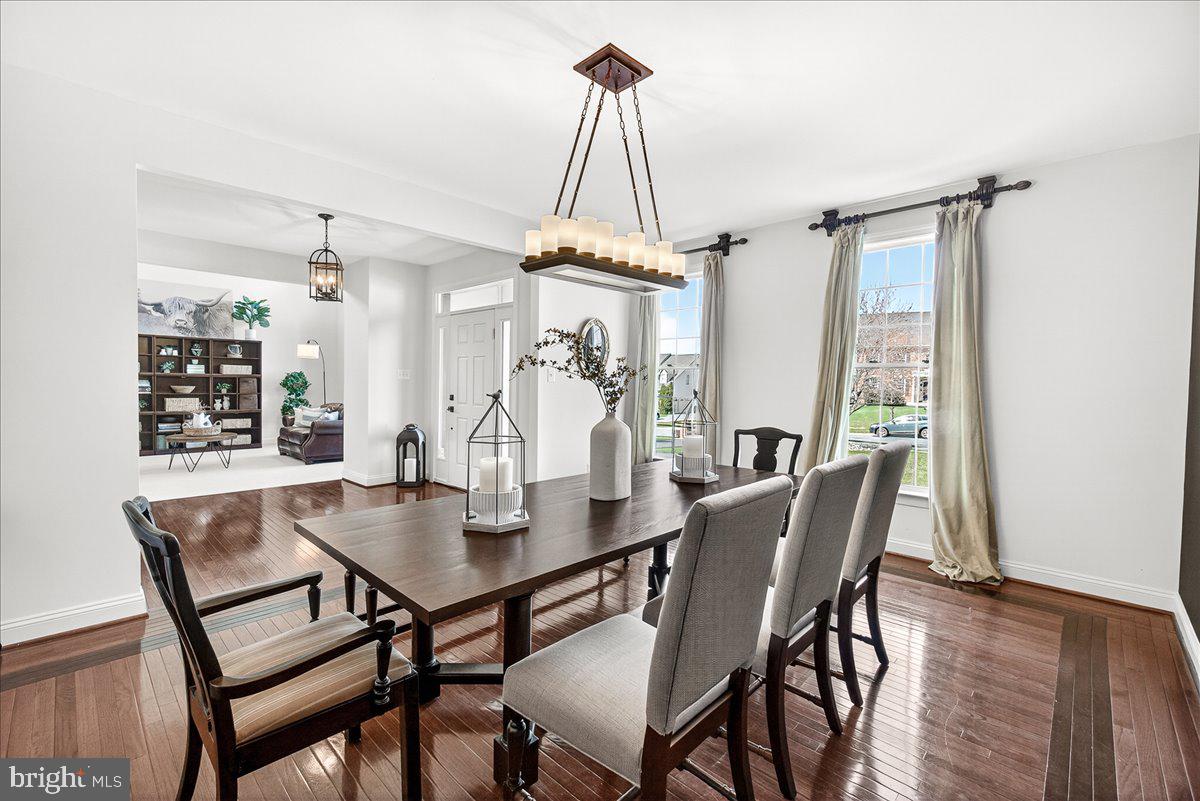 411 William Plummer Street New Market, MD 21774 - Photo 9 of 89 Dining room