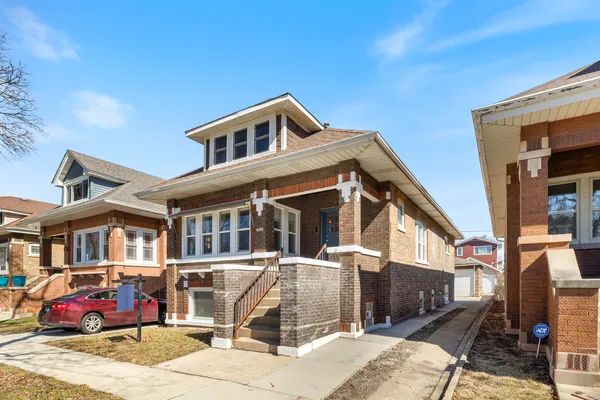 $439,000 | 2431 Gunderson Avenue, Berwyn, IL 60402