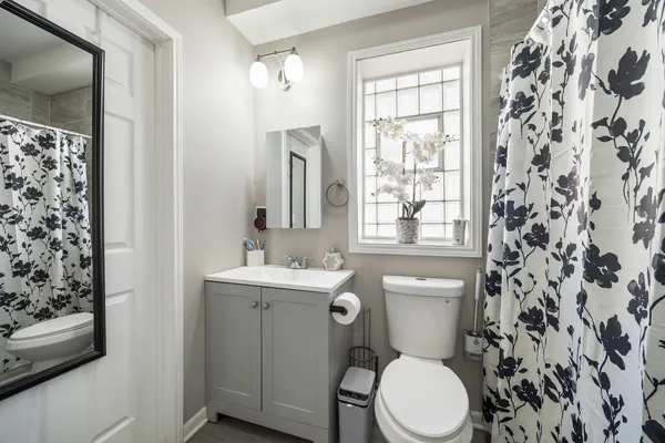 $439,000 | 2431 Gunderson Avenue, Berwyn, IL 60402