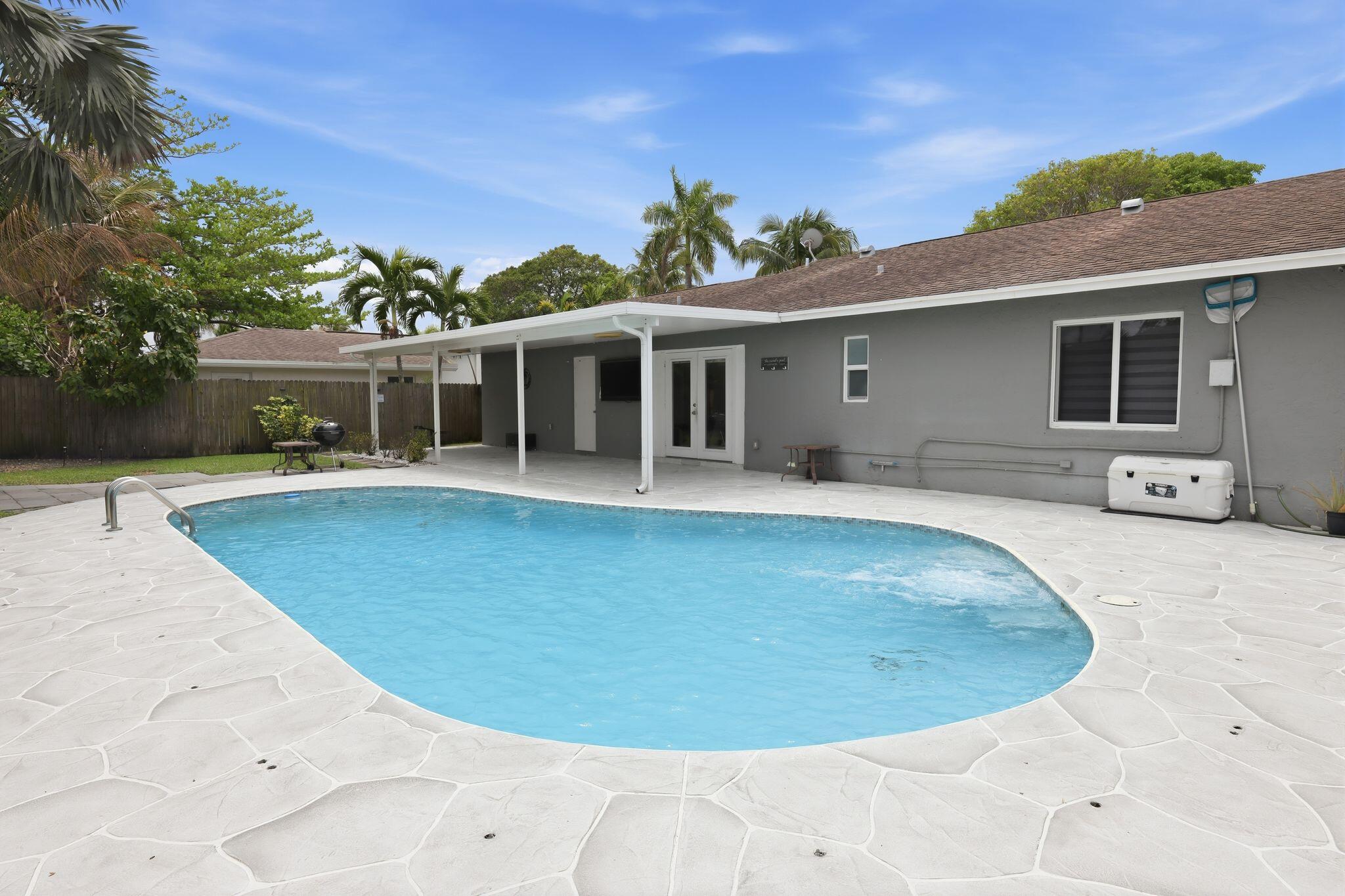 1062 Rhapsody Way Royal Palm Beach, FL 33411 - Photo 3 of 15 03_1062_Rhapsody_Way_Royal_Palm_Beach_FL
