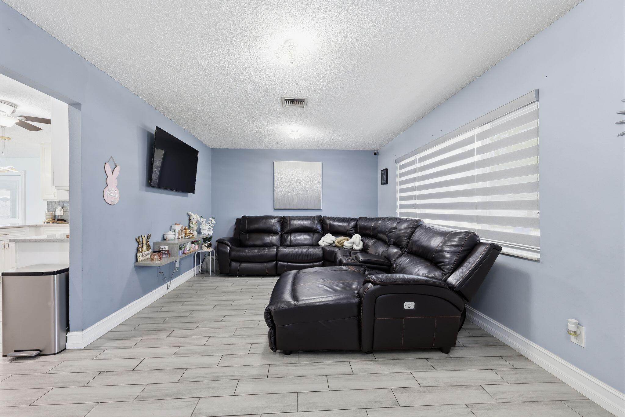 1062 Rhapsody Way Royal Palm Beach, FL 33411 - Photo 5 of 15 05_1062_Rhapsody_Way_Royal_Palm_Beach_FL