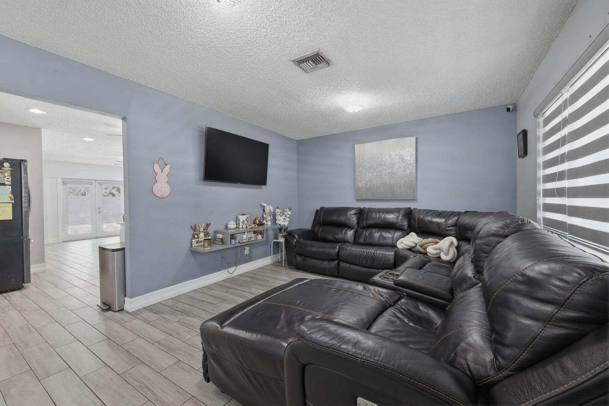 1062 Rhapsody Way Royal Palm Beach, FL 33411 - Photo 6 of 15 06_1062_Rhapsody_Way_Royal_Palm_Beach_FL