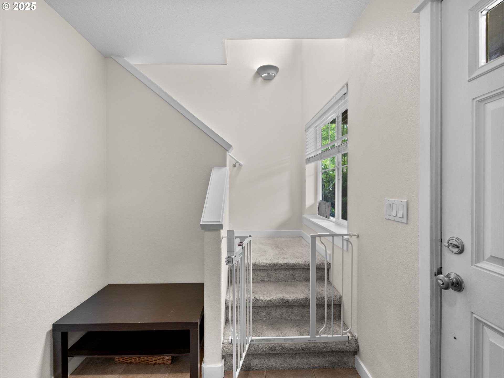 18019 Carlson Avenue Sandy, OR 97055 - Photo 4 of 23 a view of entryway and hall with wooden floor