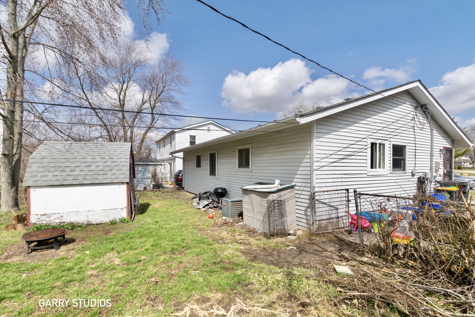306 South Oltendorf Road Streamwood, IL 60107 - Photo 13 of 15 a view of outdoor space and yard