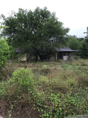 $139,999 | 2609 Highway 59, Beeville, TX 78102