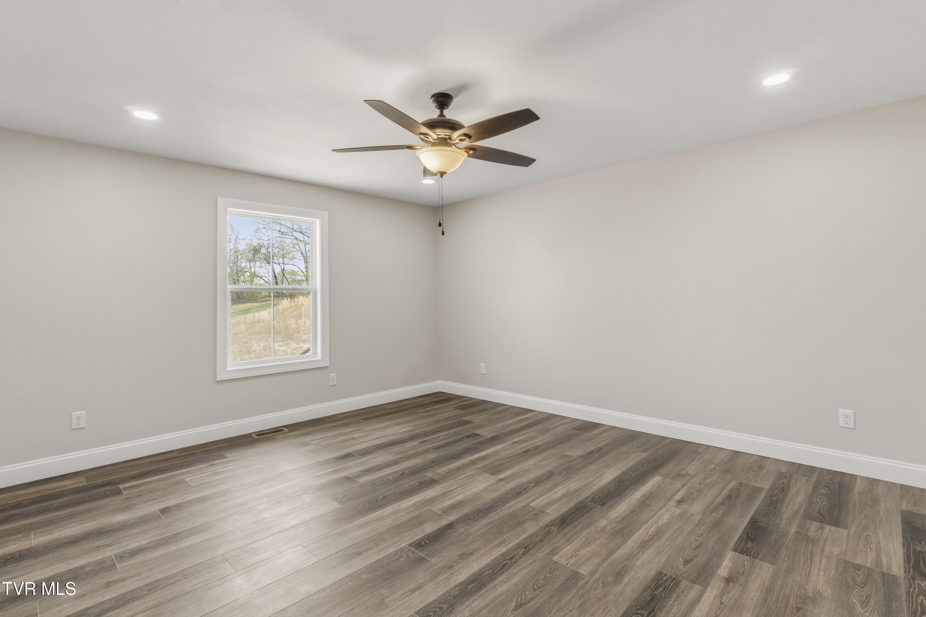 300 Gibson Loop Afton, TN 37616 - Photo 20 of 70 16