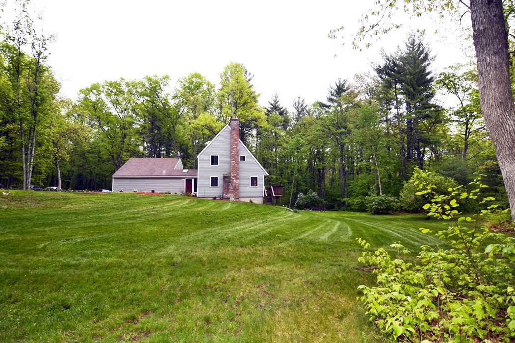 40 Morrison Road Windham, NH 03087 - Photo 3 of 30