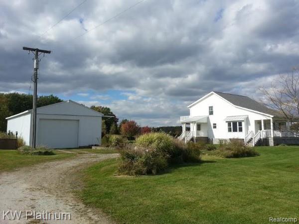 5261 Cribbins Road Avoca, MI 48006 - Photo 12 of 35 VIEW PULLING IN