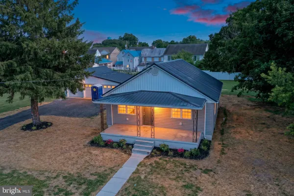 $285,000 | 10 Lowber Street, Frederica, DE 19946