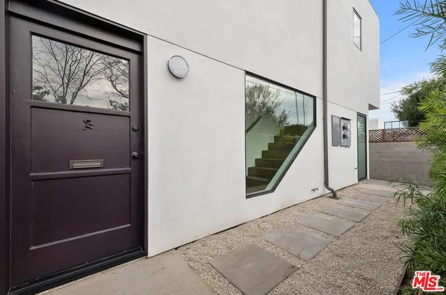 $5,600 | 15322 De Pauw Street, Pacific Palisades, CA 90272