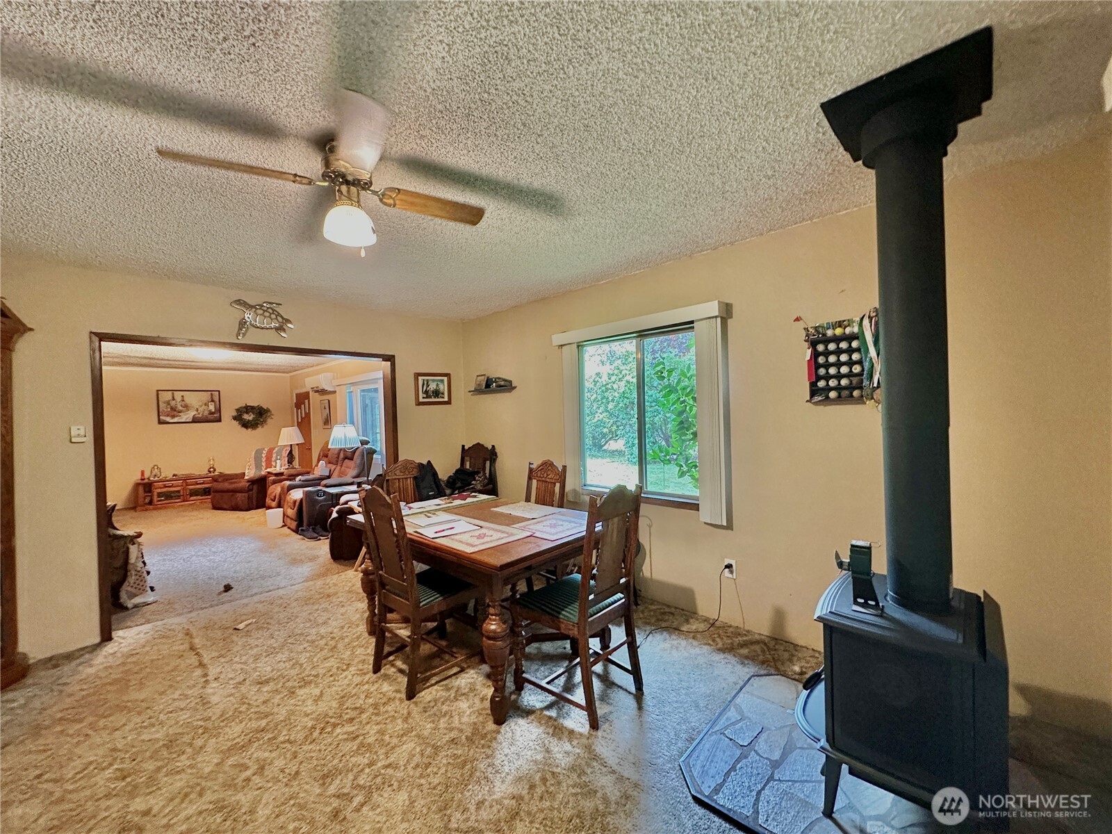 945 Highway 101 Cosmopolis, WA 98537 - Photo 8 of 39 a view of a livingroom with furniture and a window